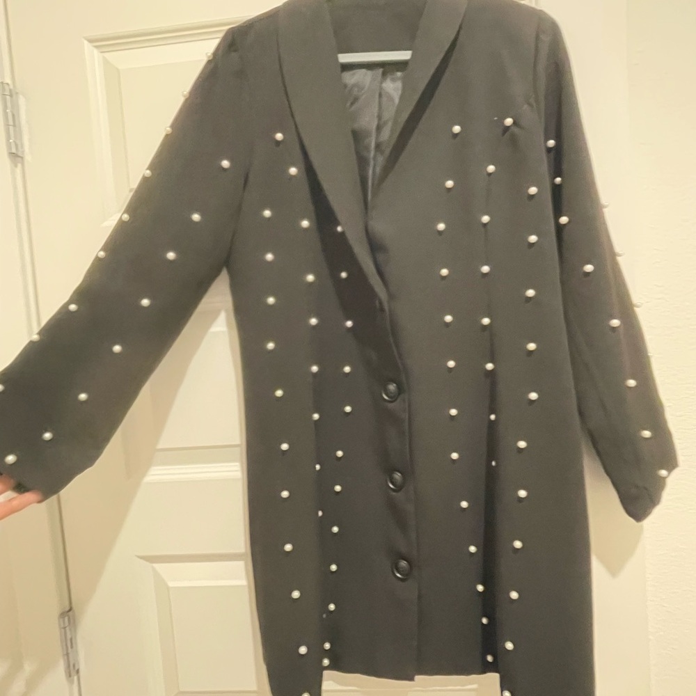 Chic Black Pearl-Studded Women's Blazer